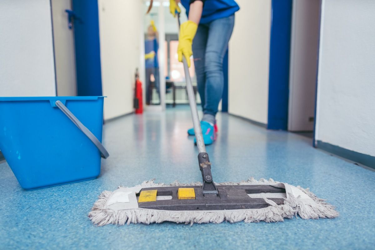 اهمیت نظافت در محیط کار